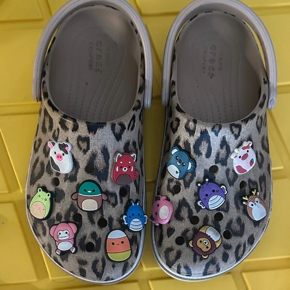 CROCS Leopard Print Clogs with Fun Charms - Picture 7 of 7